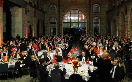 Galatasaray camiası, 1905 GSYİAD tarafından düzenlenen Cumhuriyet Balosu’nda buluştu.