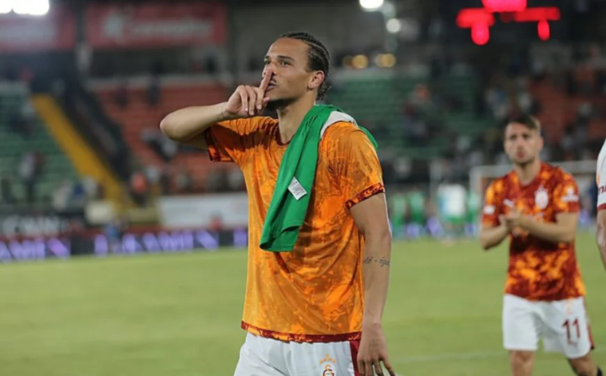 Galatasaray’da flaş gelişme: Okan Buruk, Sane ile görüştü!