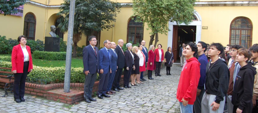 Galatasaray Lisesi’nde Cumhuriyetimizin 102. yılı, büyük bir heyecan ve birlik ruhuyla kutlandı.