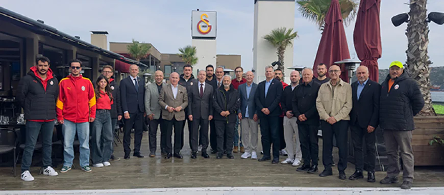 Yönetimimiz ve Kürek Şubemiz, yeni sezon öncesinde Galatasaray Adası’nda bir toplantı gerçekleştirdi.