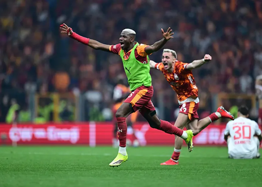 Galatasaray’dan Osimhen Kararı! Rekor Teklif Gelmezse Satılmayacak
